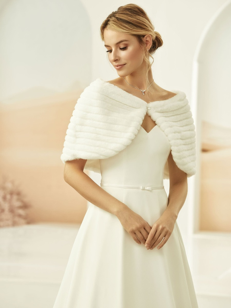 Cappotto in pelliccia ecologica Bianco Evento E329 main product photo